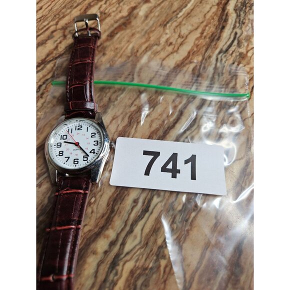 Mens Untested  Watch White Dial Military Time  Imitation Leather Strap - Picture 4 of 4